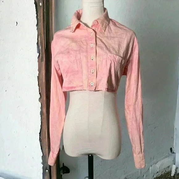 NWT Urban Outfitters Women's Pink BDG Davidson Cutout Button Down Cropped Top M - Picture 4 of 8